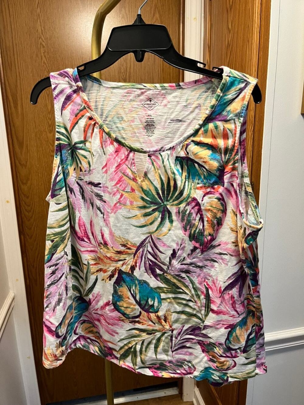St Johns Bay Tropical Tank Top XXL Women White Pink Keyhole Palm Leaf Cotton